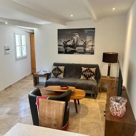 Apartment Pres De La Place Des Lices